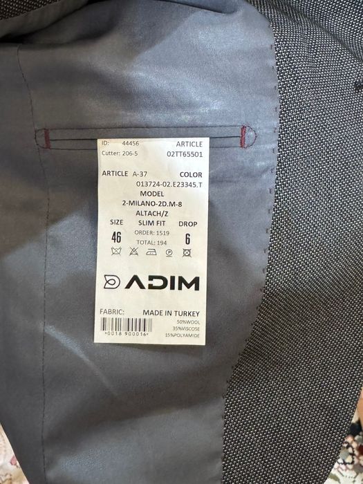 Продаётся мужской костюм