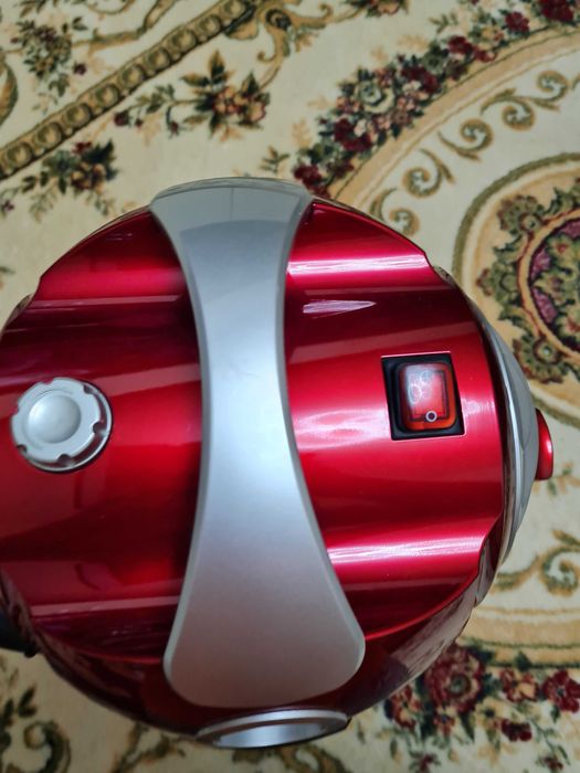 Aspirator cu filtrare prin apa Samus Aquafilter rosu