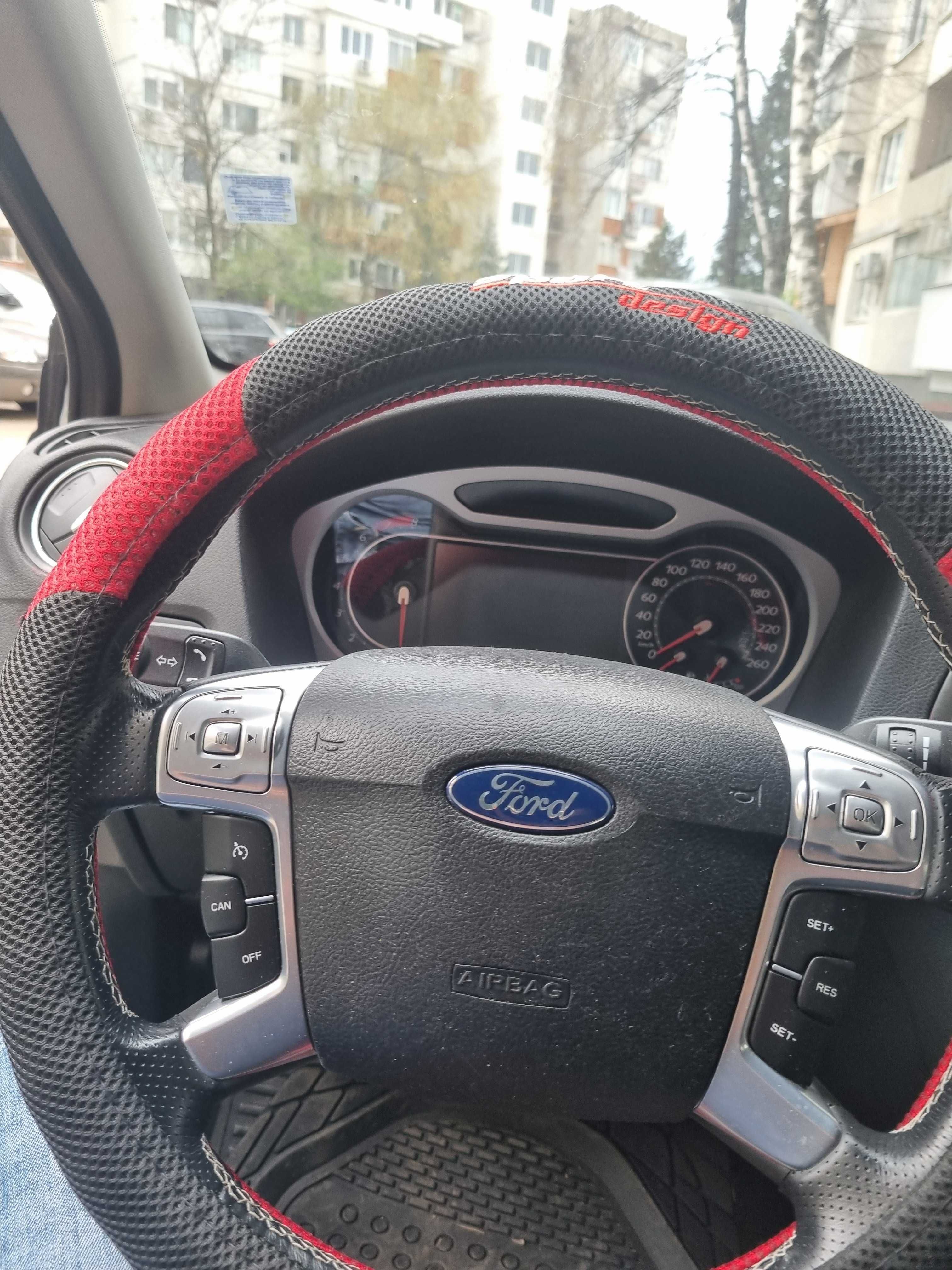 Продавам Ford Mondeo 2010 година.