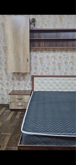 Аренда новостройка 1 хонали уй,4 этаж лифт бор .Адрес Дошкольный .250$