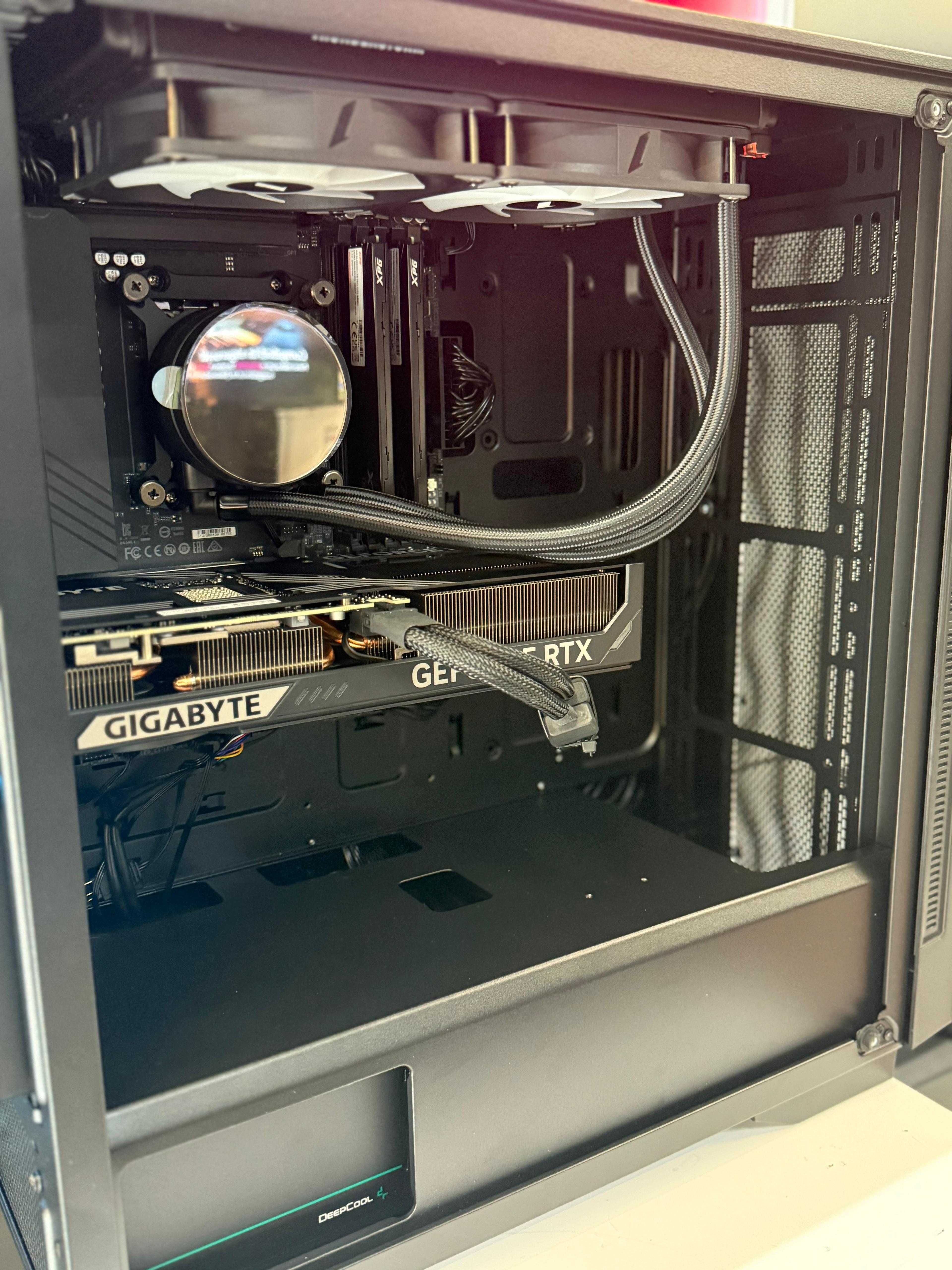 Gaming Ryzen 7 9800X3D,RTX 5060,32GB GB,1 TB,TVA.
