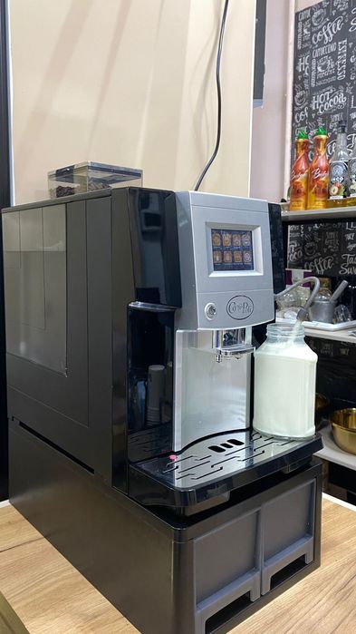 Срочно кофе аппарат Cafe Poli