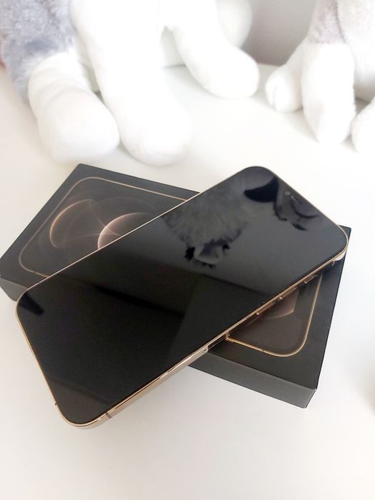 Iphone 12 pro max gold