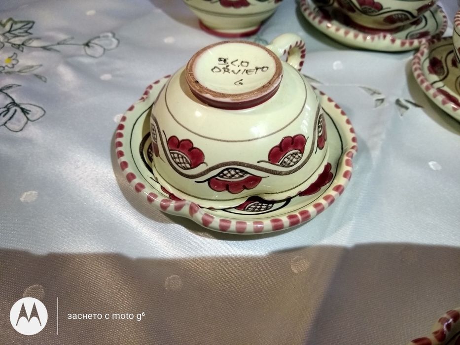 Италианска ръчно рисуван сервиз за кафе S.C.O Orvieto Italy.