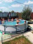 Vând piscină curte
