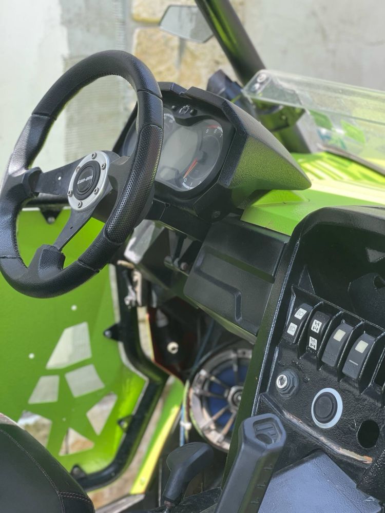Can-Am Commander 1000xt