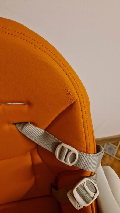 Vand scaun de masa Peg Perego, utilizat de cateva ori, 500 lei