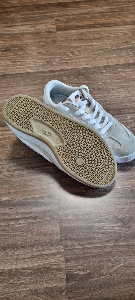 Дамски кецове Nike