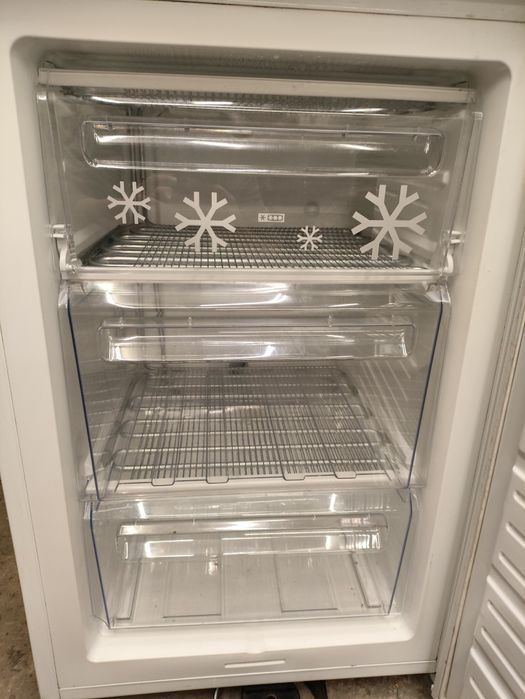 Малък Фризер Zanussi