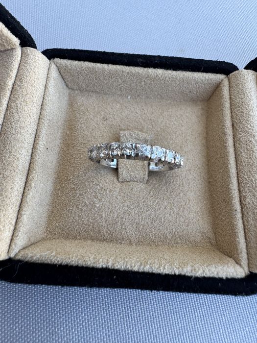 Inel Eternity din aur si diamante