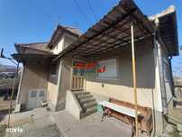 Casa cu 4 camere de vanzare in Com.Berghin
