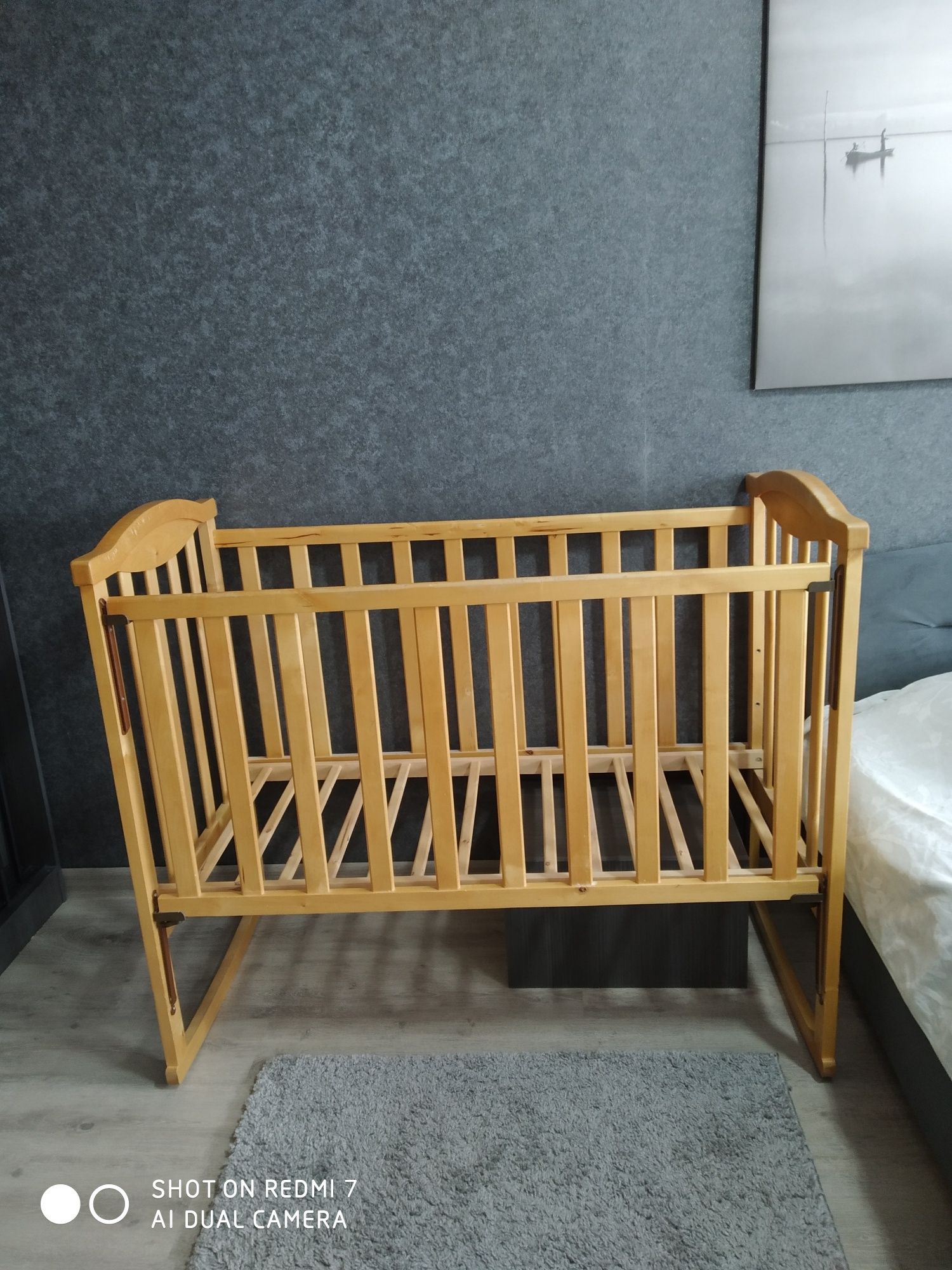 Продам детскую кроватку не дорого