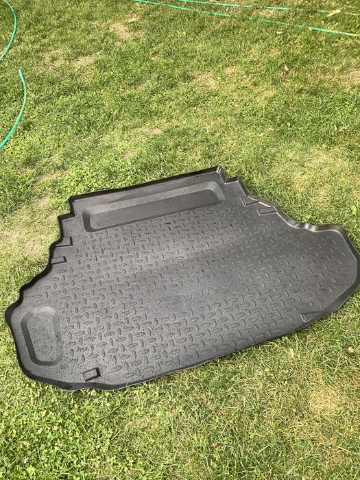 Продам полик на камри 50