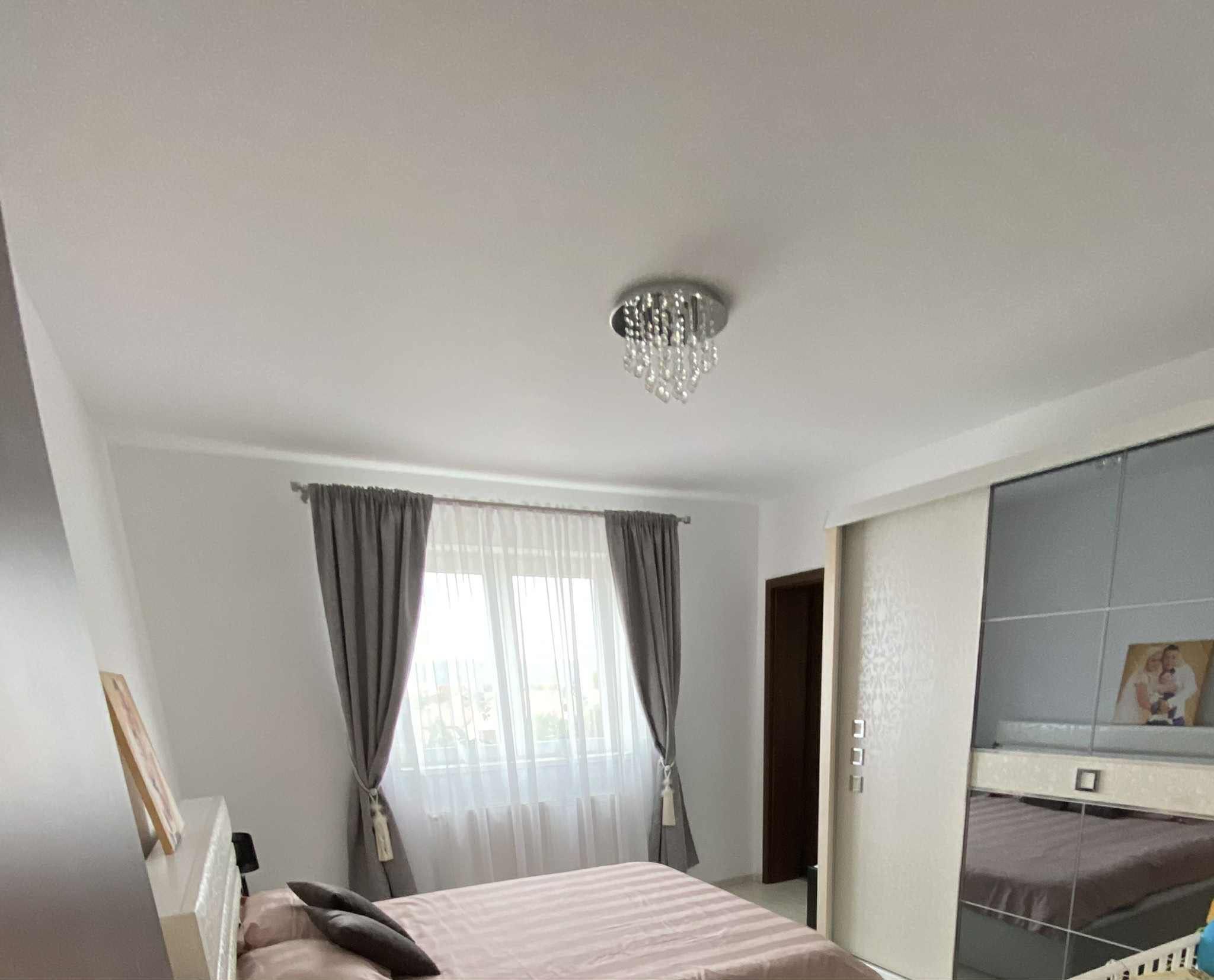 Apartament de închiriat cu 3 camere în zona rezidențială