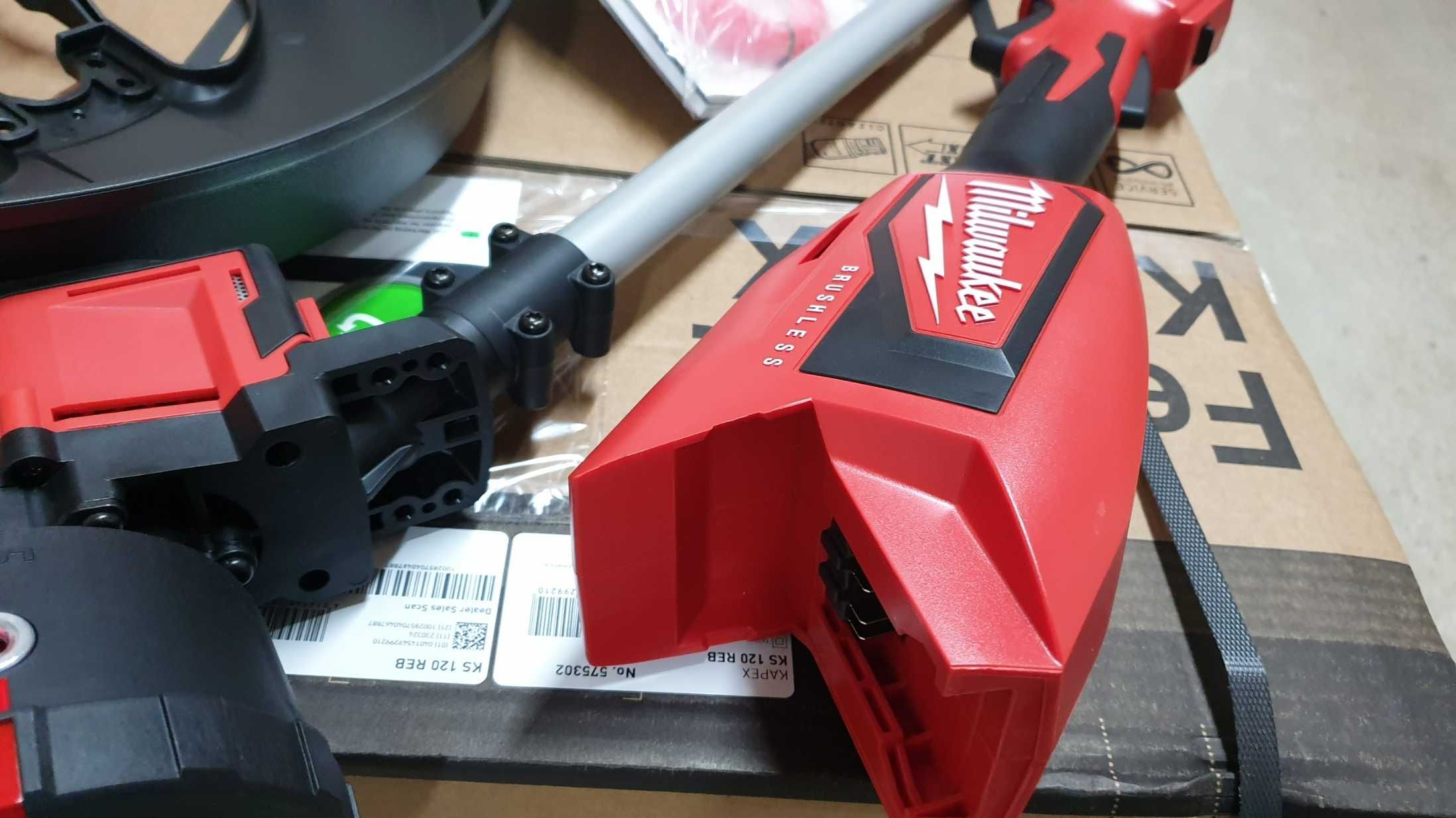 MILWAUKEE M18 BLLT-0 Акумулаторен тример за трева с корда без батерия