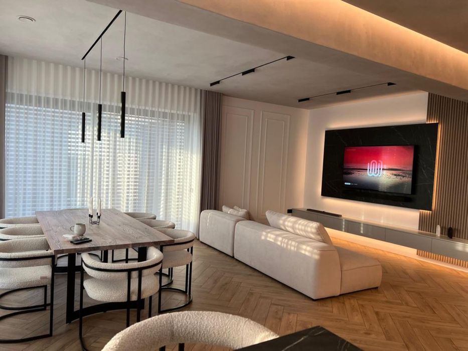 Casă de vânzare – construcție premium realizată pentru uz personal