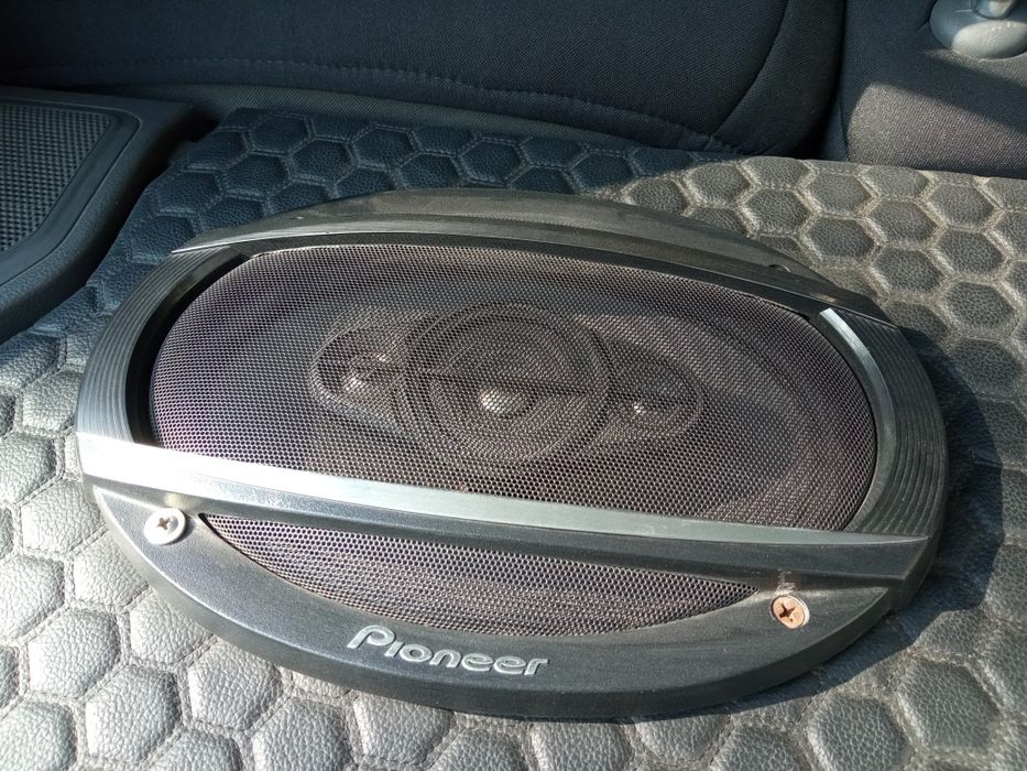 Продам колонки с полкой на спарк, spark ga orqa kolonka polkasi bn