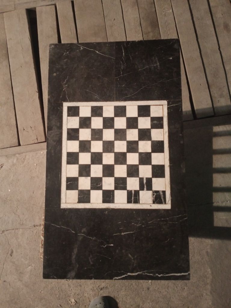 Шахматный стол мраморный