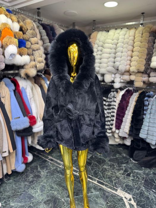 Alcantara si blana naturala