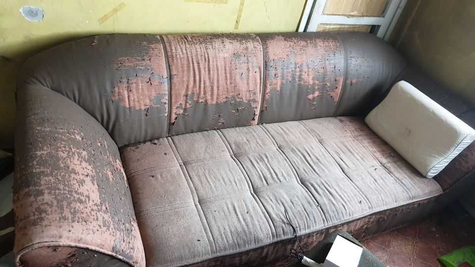 Троен диван - здрав на символична цена 35 лв.