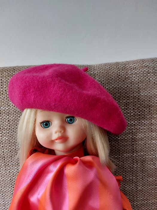 Bereta de lana foarte chic, nuanta fucsia inchis