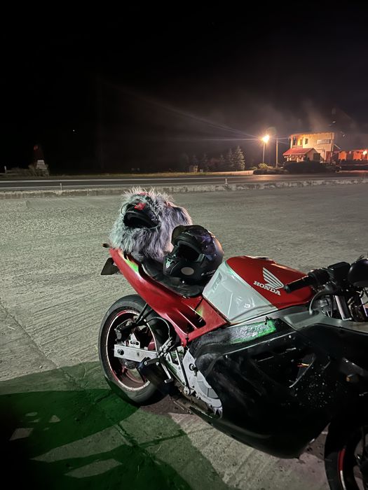 Honda cbr 600 f2