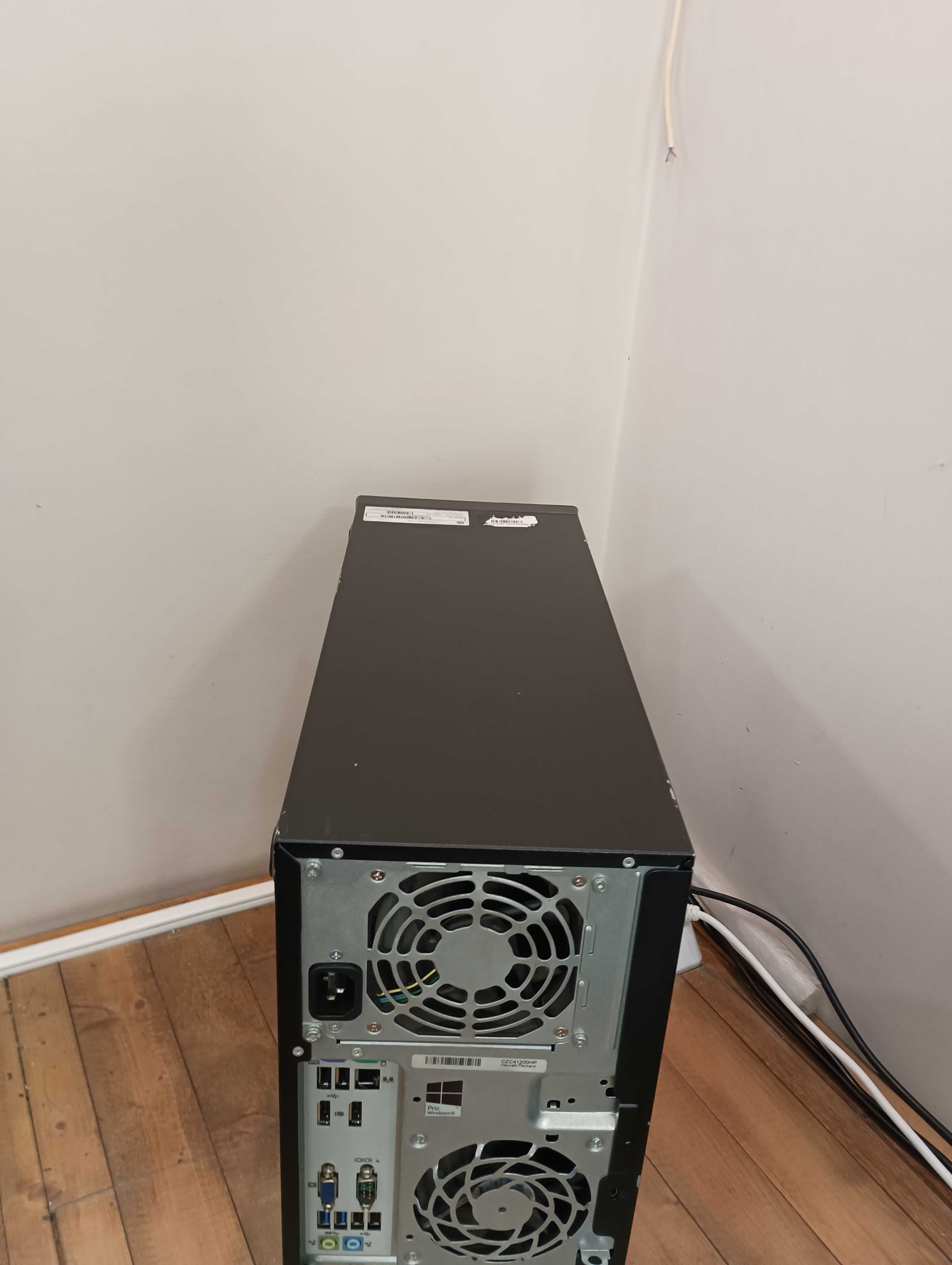 Настолен компютър HP EliteDesk 800 G1 SFF