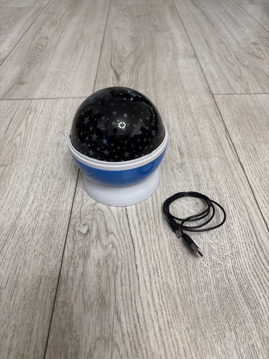 Светильник с проекцией