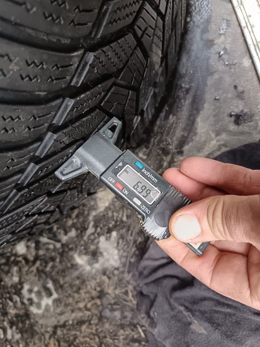 Anvelope MS iarna 245 35 20 hankook 2022 6.9mm