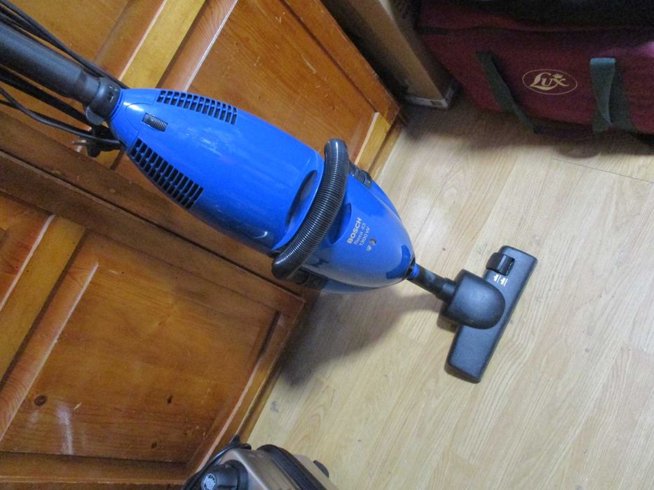 aspirator bosch 1300-W