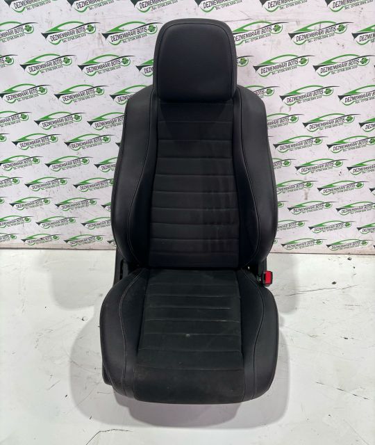 Scaune fata stanga dreapta set Mercedes-Benz GLE prima generatie (C16