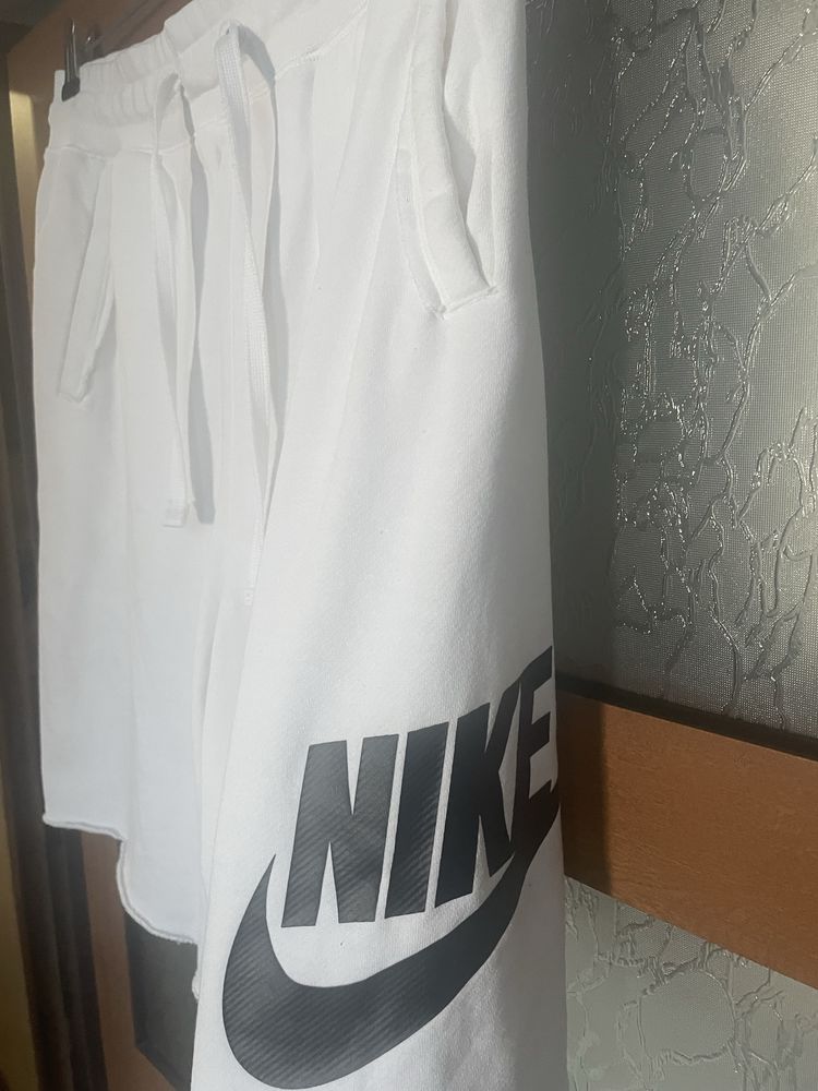 Къси Гащи Nike .