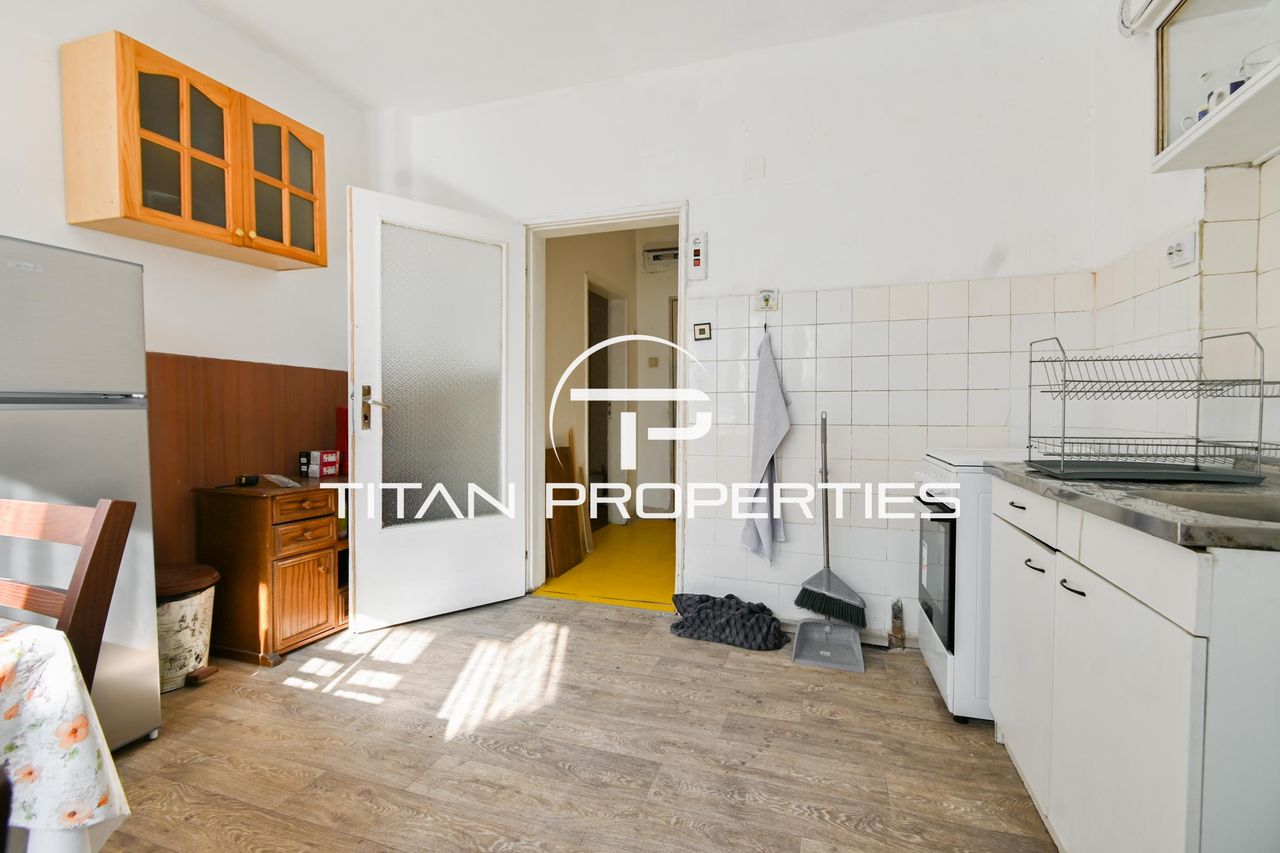 Дава се под наем Етаж от къща в София, Зона Б-19 - 89 кв.м за 400 € - Снимка #2