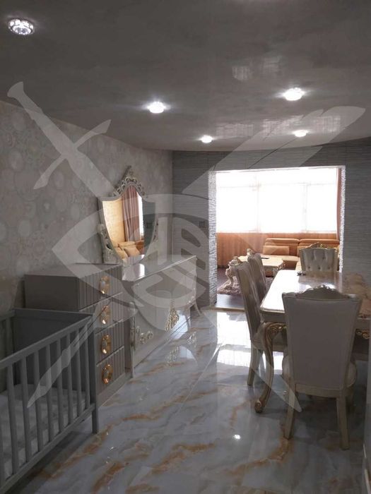 Дава се под наем Двустаен апартамент в Варна, Център - 70 кв.м за 600 € - Снимка #2