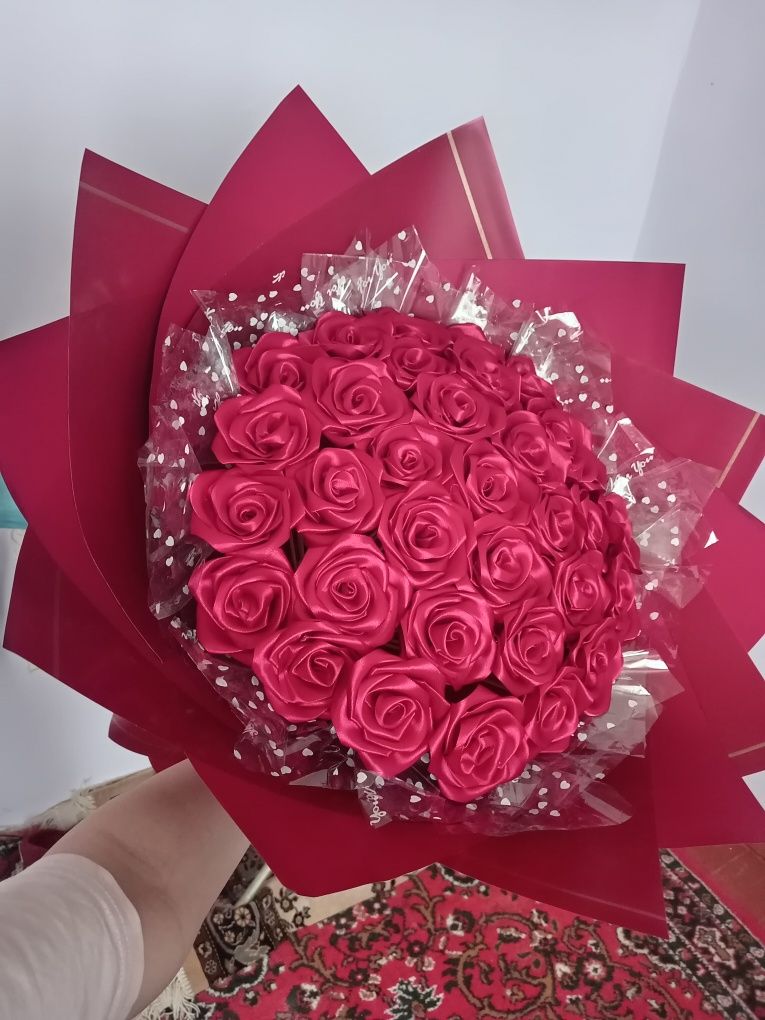 Подаркиге букетлер бар