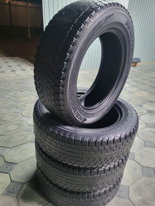 Продам комплект шины всесезонные. Hankook    225/65/17 в хорошом состо