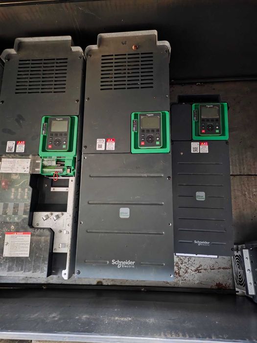 Помпи с мотори 37kw, 92kw с инвертори 45kw,110kw и табло за управление