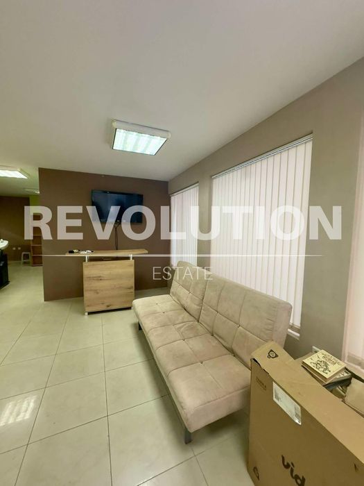 Продава се Магазин в Пловдив, Кършияка - 64 кв.м за 2032 €/кв.м - Снимка #1