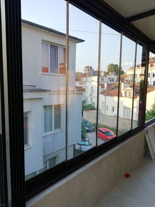 Перголи ,Остъкрения тип плъзгане, ветроупорни завеси, раменни тенти ме