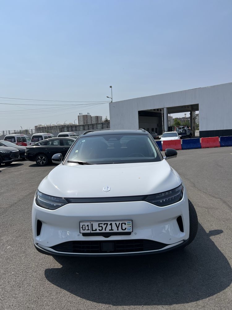 Leapmotor c11 2022 yil 43.000 km oq top toza ideal
