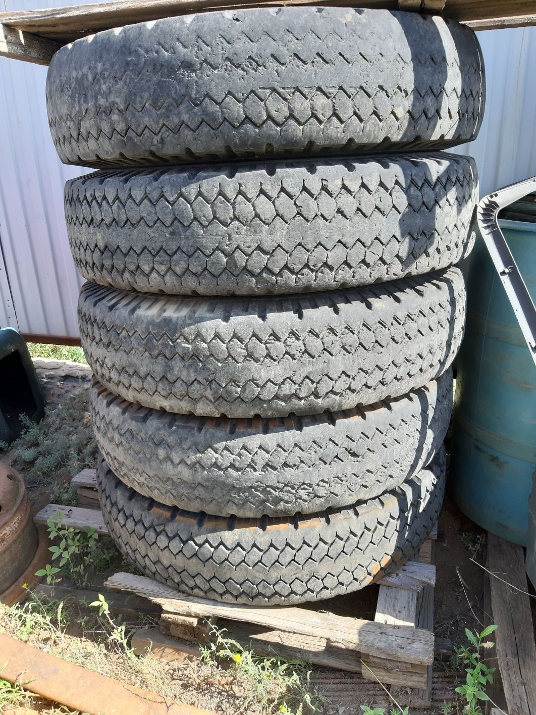 Продам балоны на 11 р 20. Кама 10 штук.