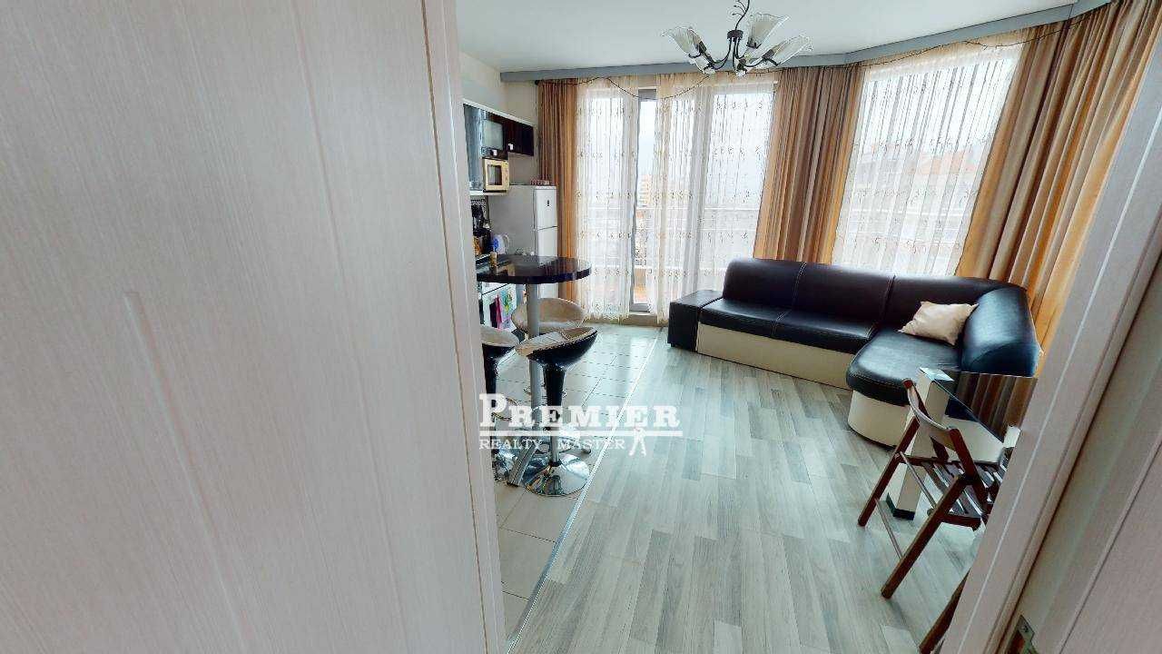 Продава се Тристаен апартамент в Поморие - 106 кв.м за 1557 €/кв.м - Снимка #5