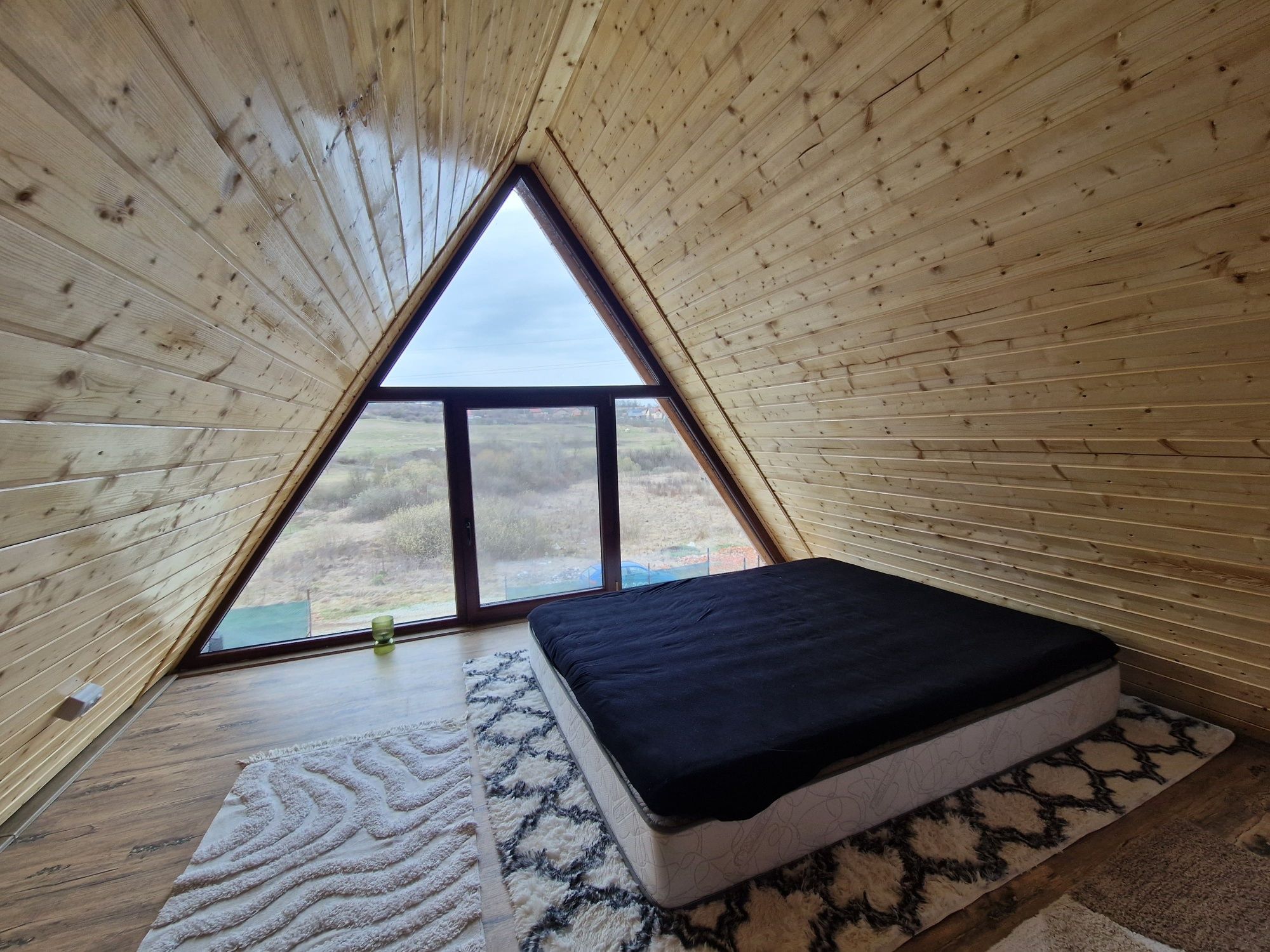Cabana de inchiriat cu ciubar Daia noua