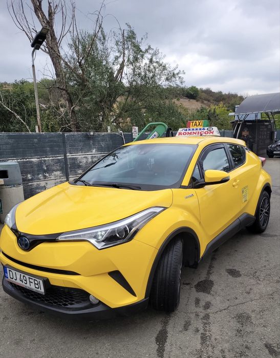 Toyota C-HR 1.8 Hybrid • 2019  • e-CVT • 134.000 km