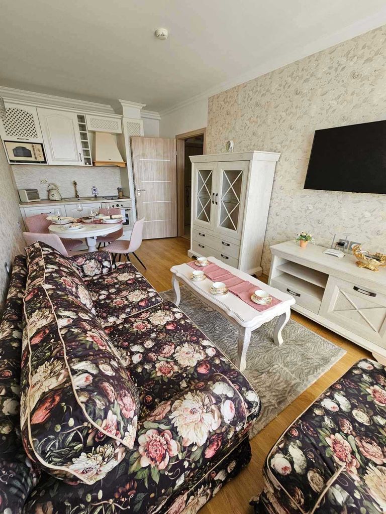 Продава се Тристаен апартамент в к.к. Слънчев бряг - 81 кв.м за 1568 €/кв.м - Снимка #1