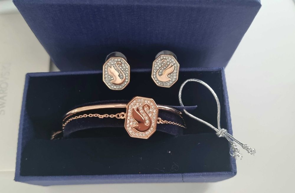 Swarovski Signum - Сет обеци и гривна