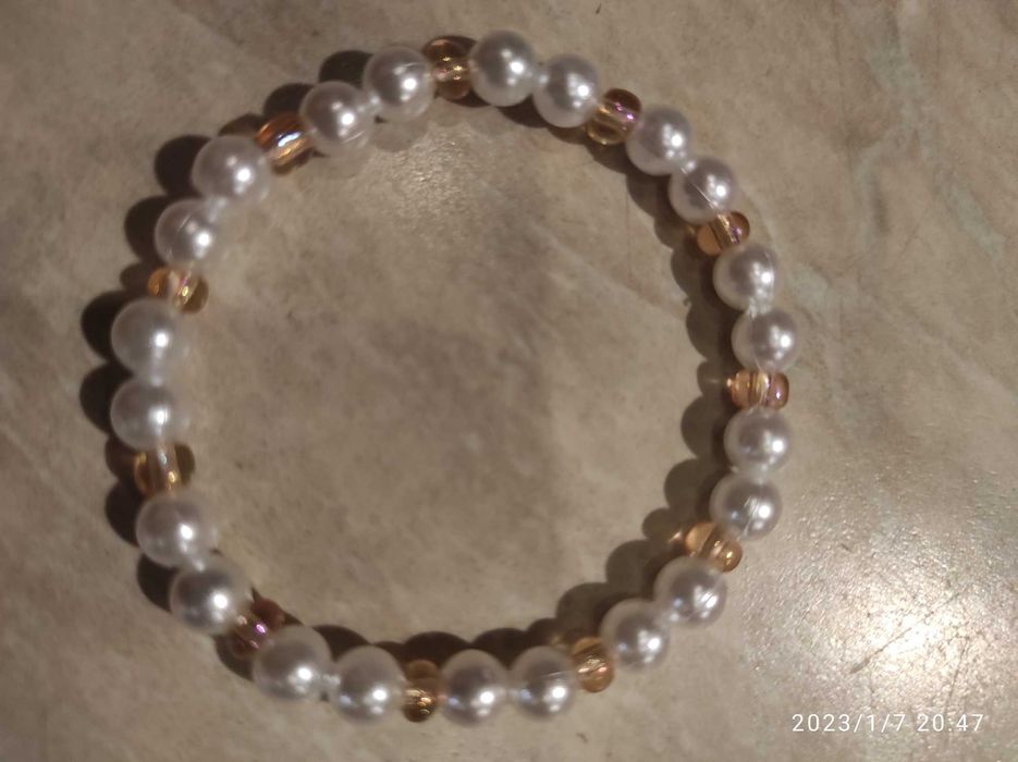 Ръчно изработени гривни