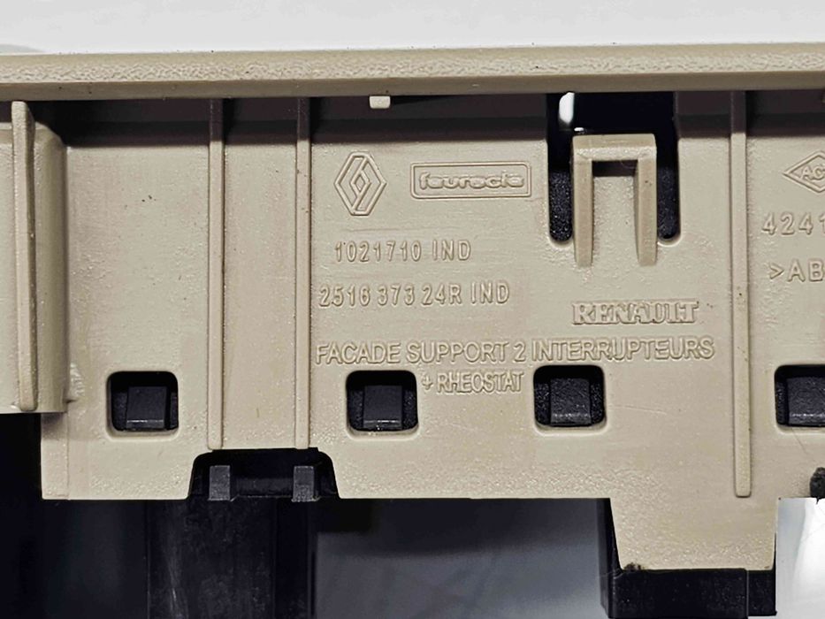 Bloc lumini Renault Fluence [Fabr 2010-prezent] 251637324R