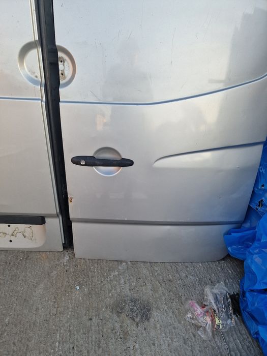 Usa usi spate stanga dreapta mercedes sprinter w906 2016