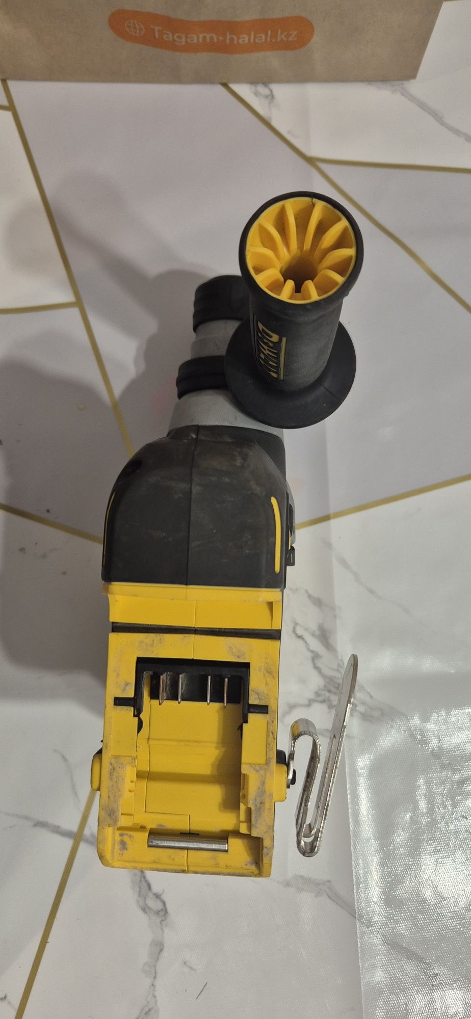 Перфоратор Dewalt DCH172